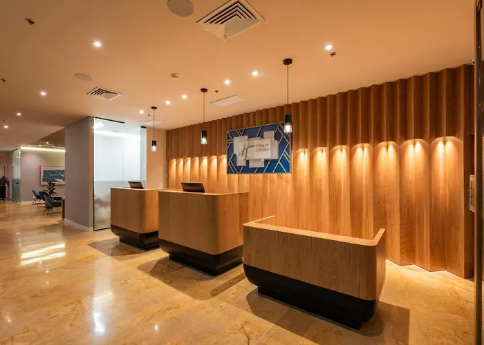 Holiday Inn Express & Suites By Ihg